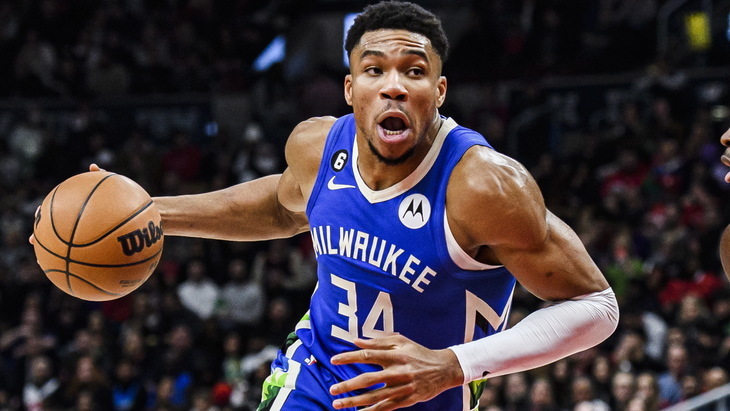 Яннис Адетокунбо