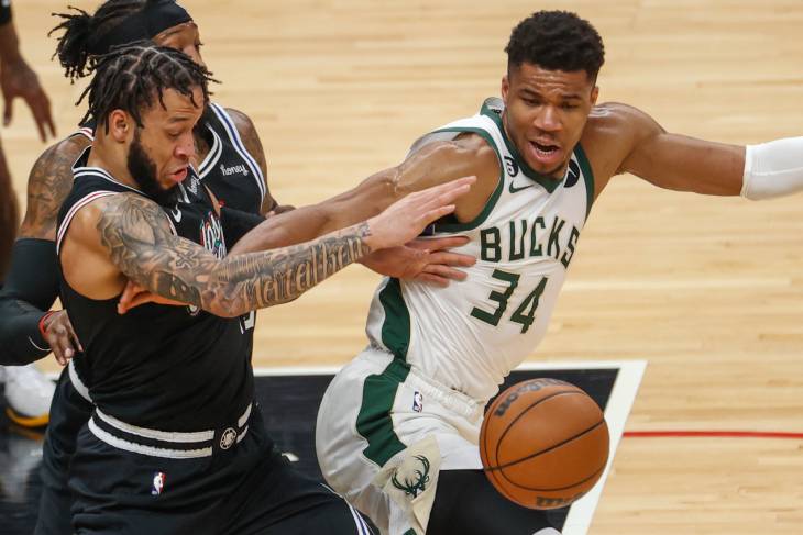 Яннис Адетокумбо