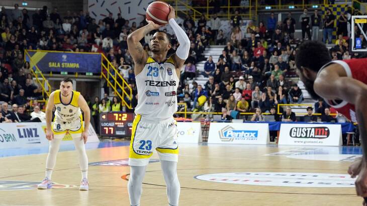 Карвел Андерсон — защитник «Астаны»