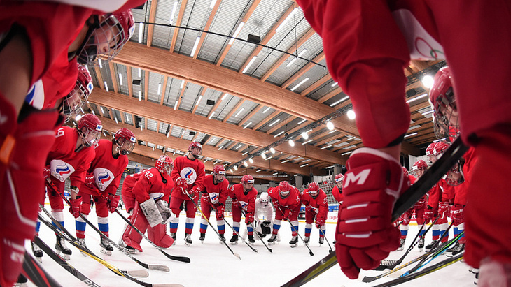 Женская сборная России проиграла Канаде со счетом 1:6