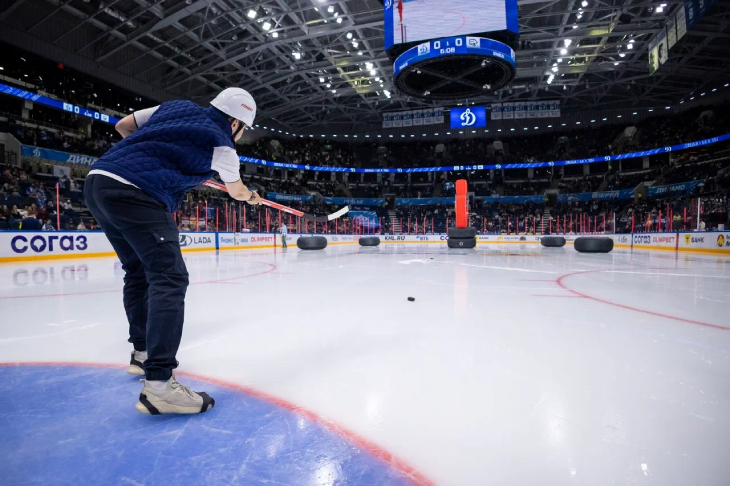 Михаил бросает