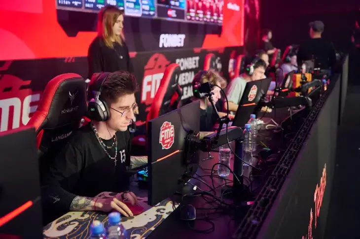 FONBET MEDIA ELEAGUE по CS2