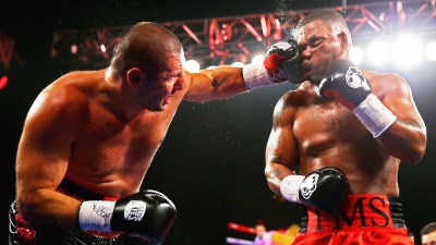 Магомед Абдусаламов в бою против Переса