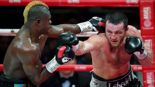 Денис Лебедев в бою с Каленга