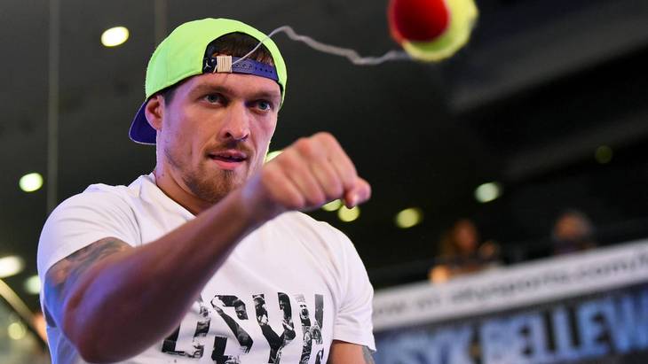 Александр Усик