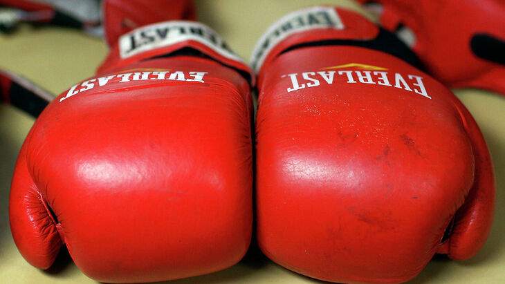 WBA исключила российских и белорусских боксеров из рейтингов