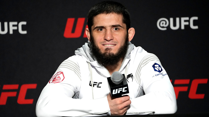 Ислам Махачев