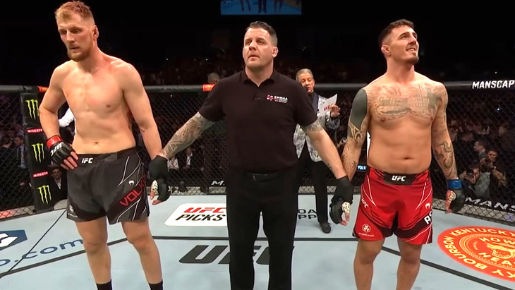 Том Аспиналл