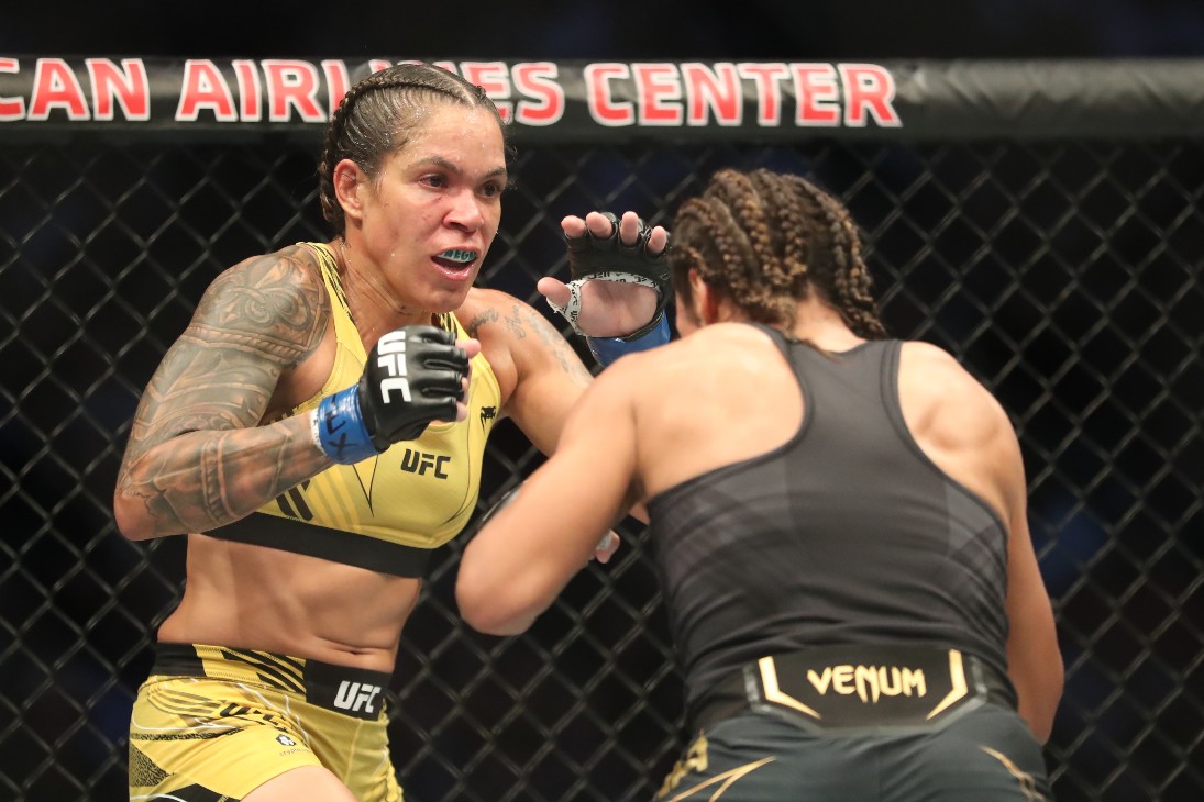 Аманда Нунес