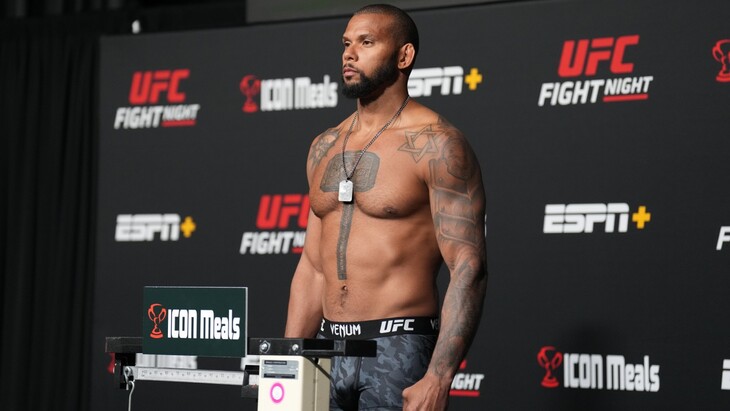 Тиаго Сантос