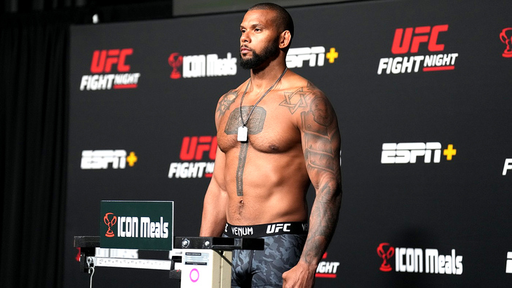 Тиаго Сантос