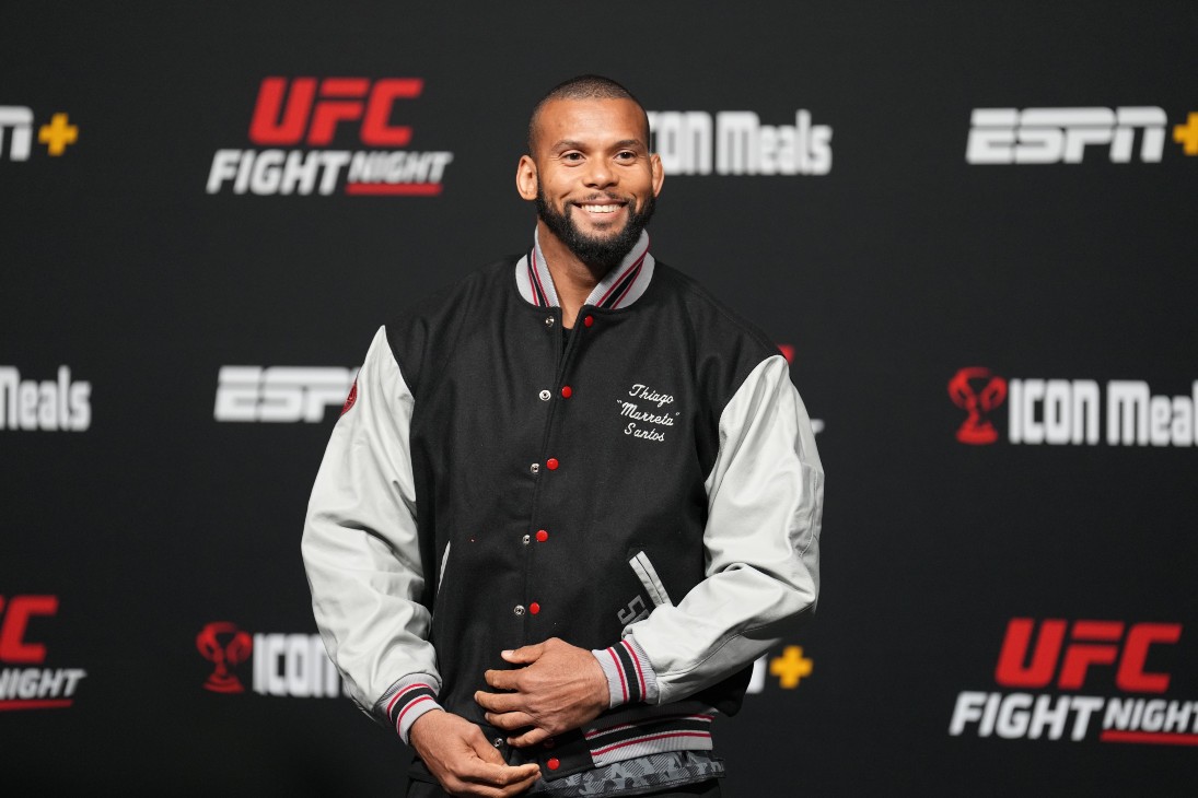 Тиаго Сантос