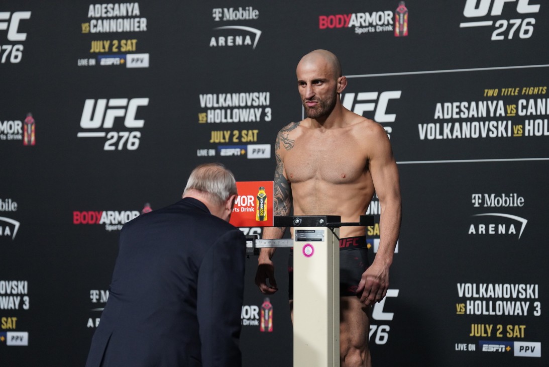 Александр Волкановски