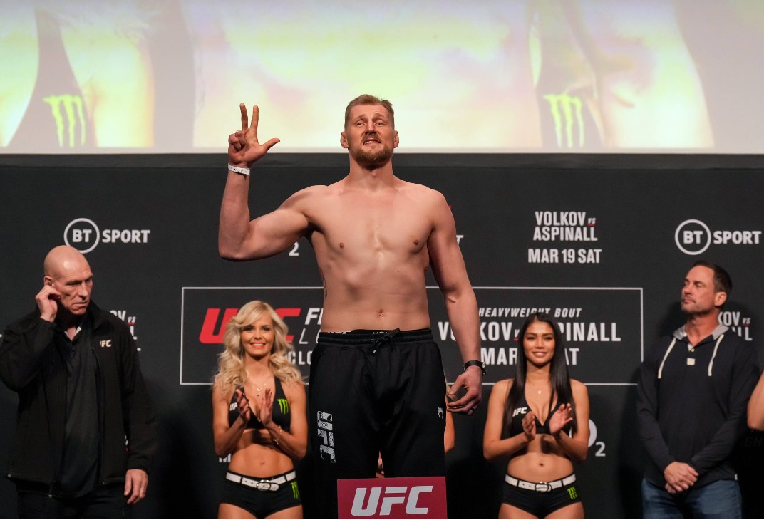 Александр Волков