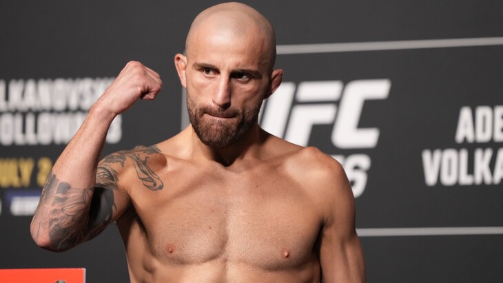 Александр Волкановски