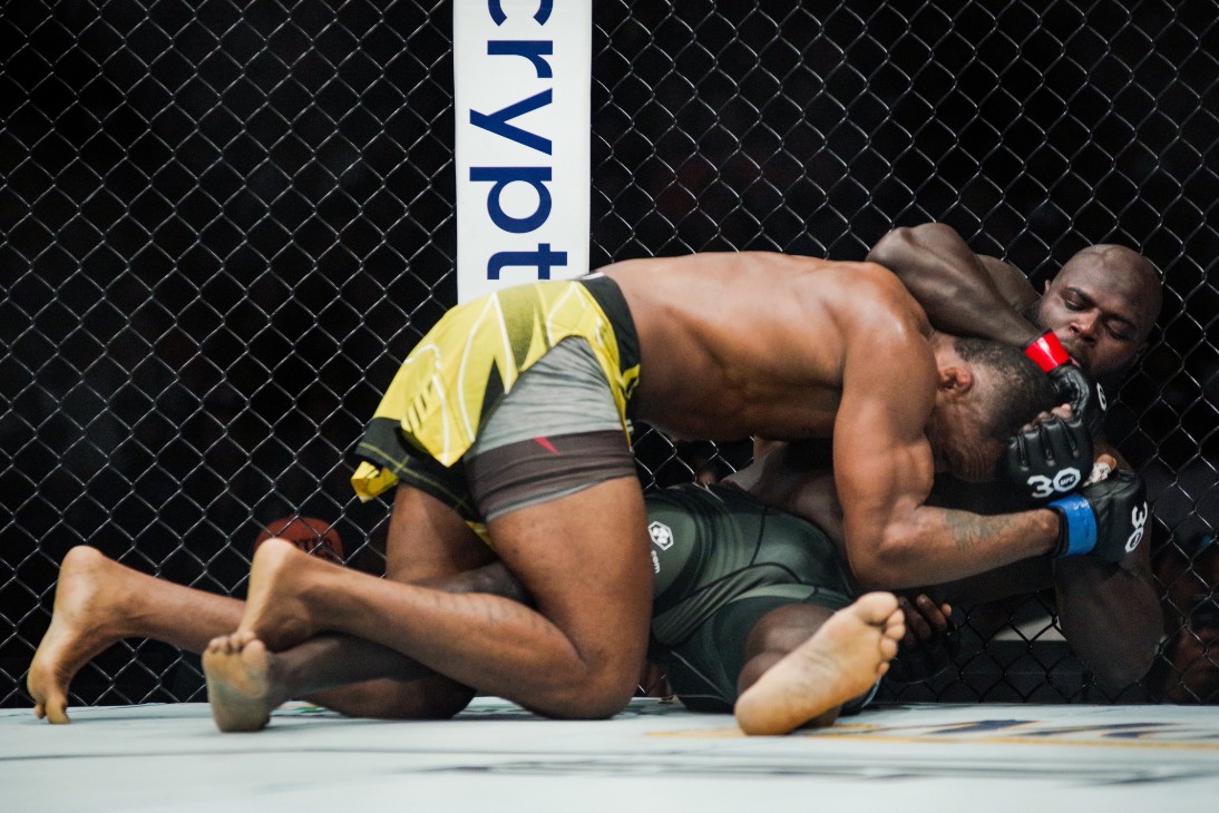 Жаилтон Алмейда против Жаирзиньо Розенстрайка