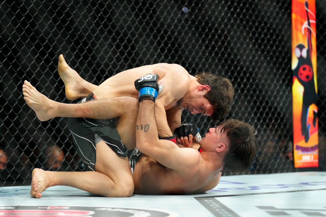 Мовсар Евлоев против Диего Лопеса