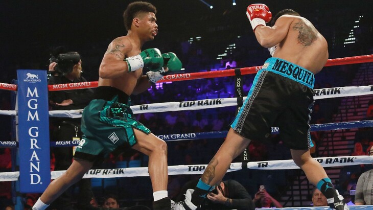 Шакур Стивенсон (слева)