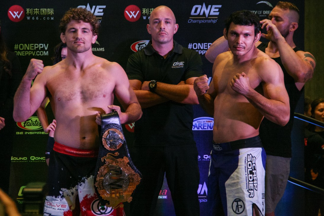 Бен Аскрен (слева)