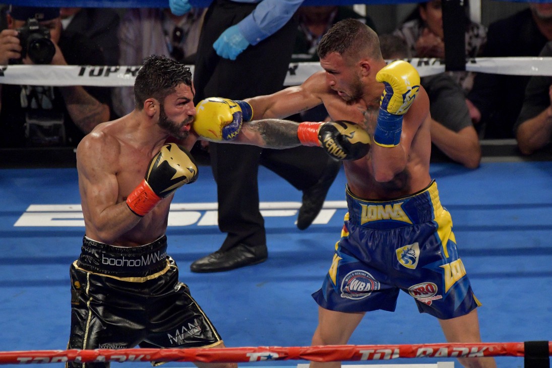 Хорхе Линарес против Василия Ломаченко