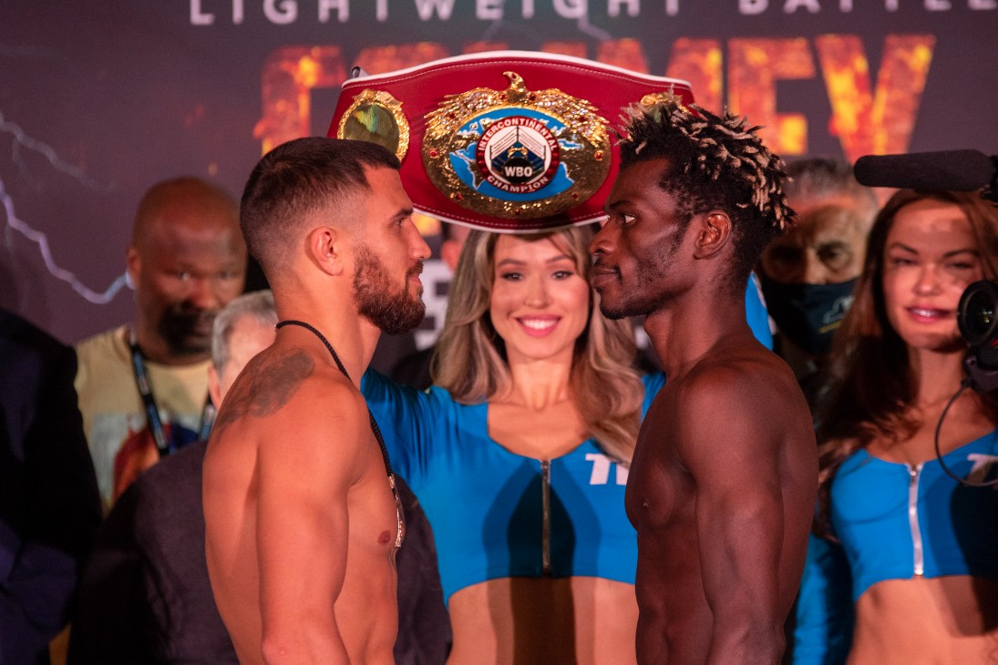 Василий Ломаченко и Ричард Комми