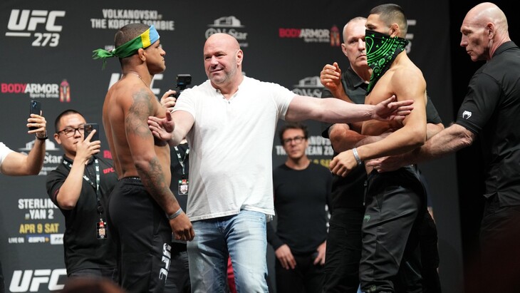 Гилберт Бернс (слева)