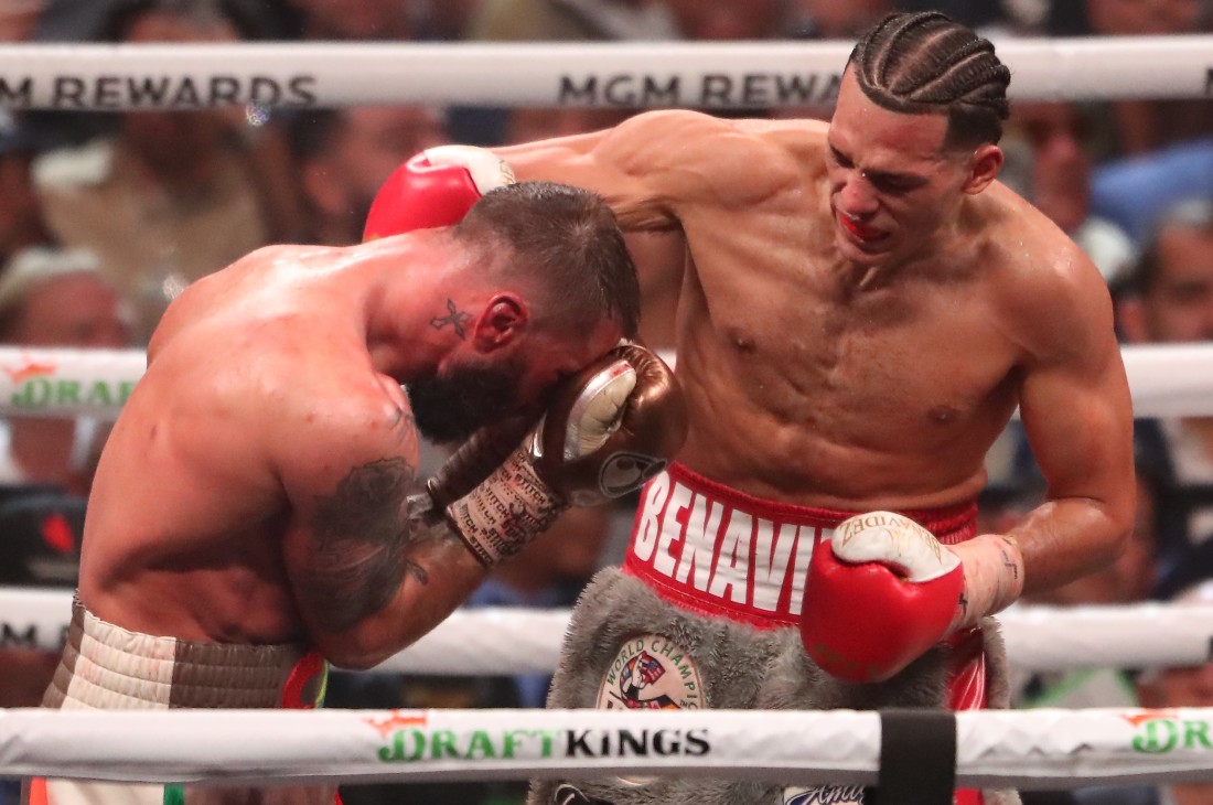 Дэвид Бенавидес (справа)