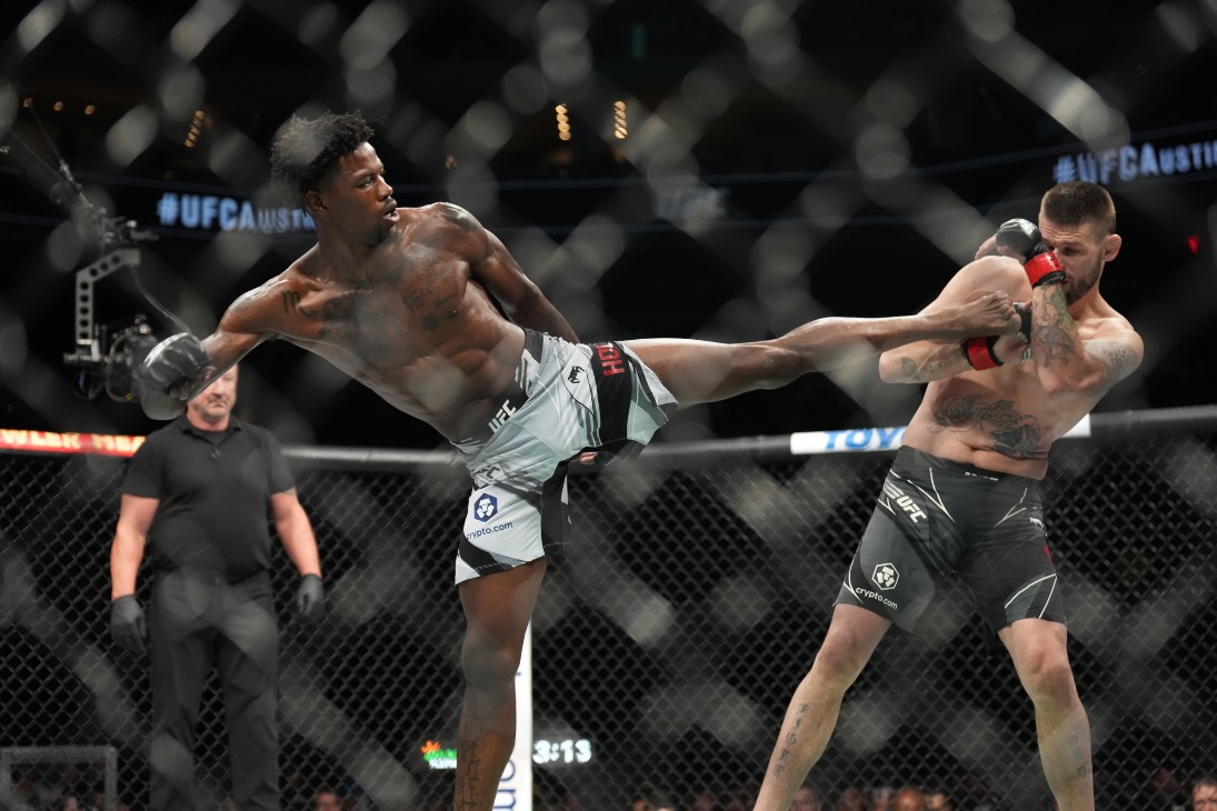 Кевин Холлэнд (слева)