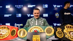 Александр Усик