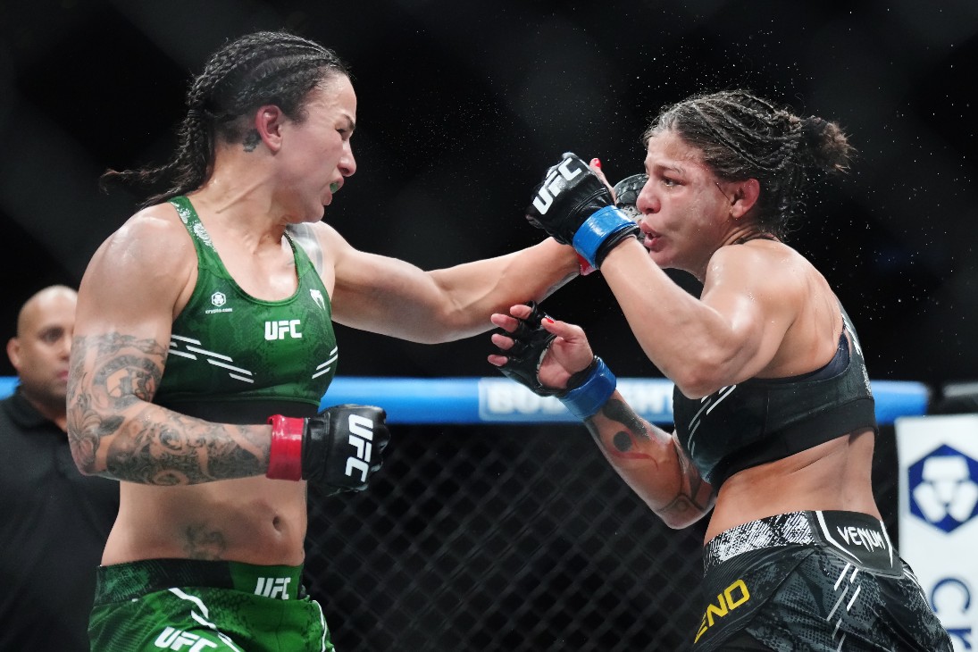 Ракель Пеннингтон против Майры Силвы