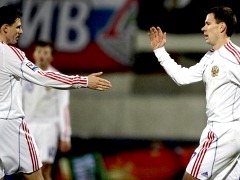 Зырянов принимает поздравления от Семшова