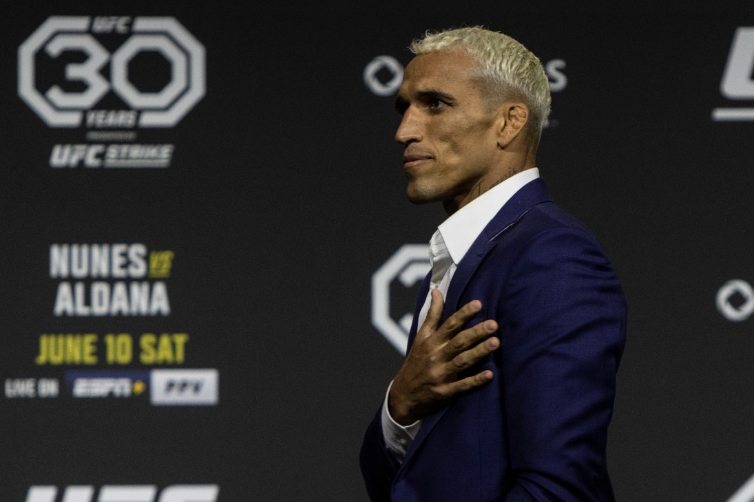 Чарльз Оливейра