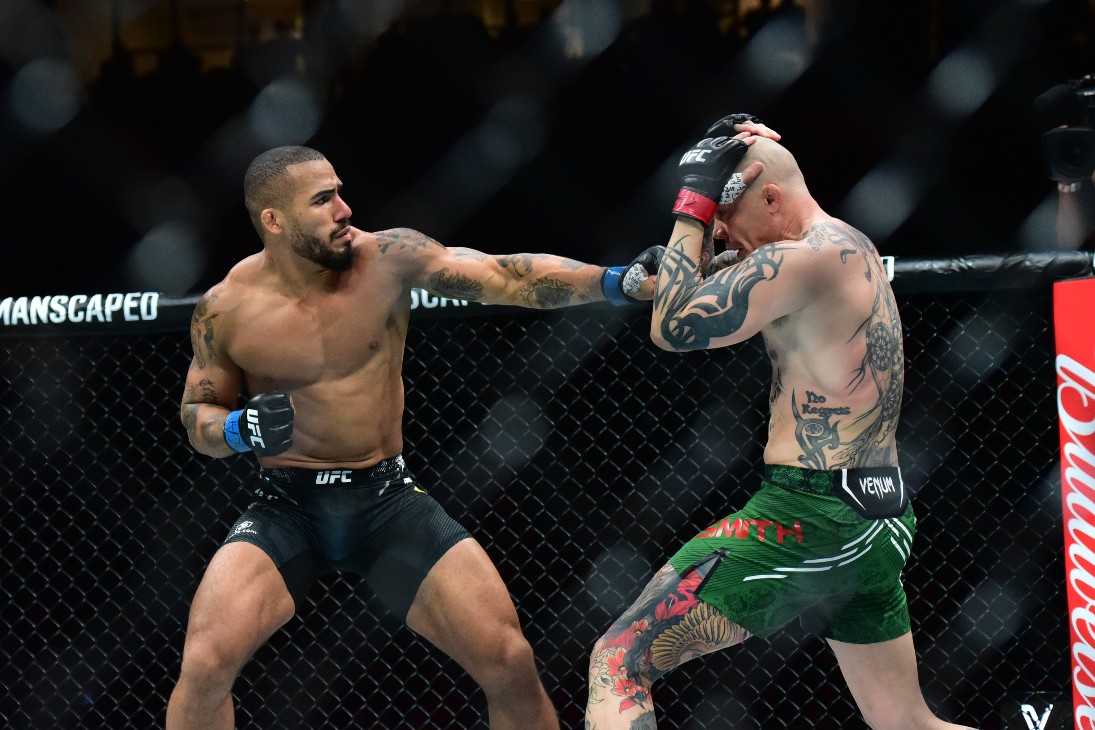 Витор Петрино и Энтони Смит