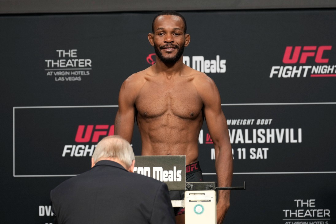 Карлстон Харрис