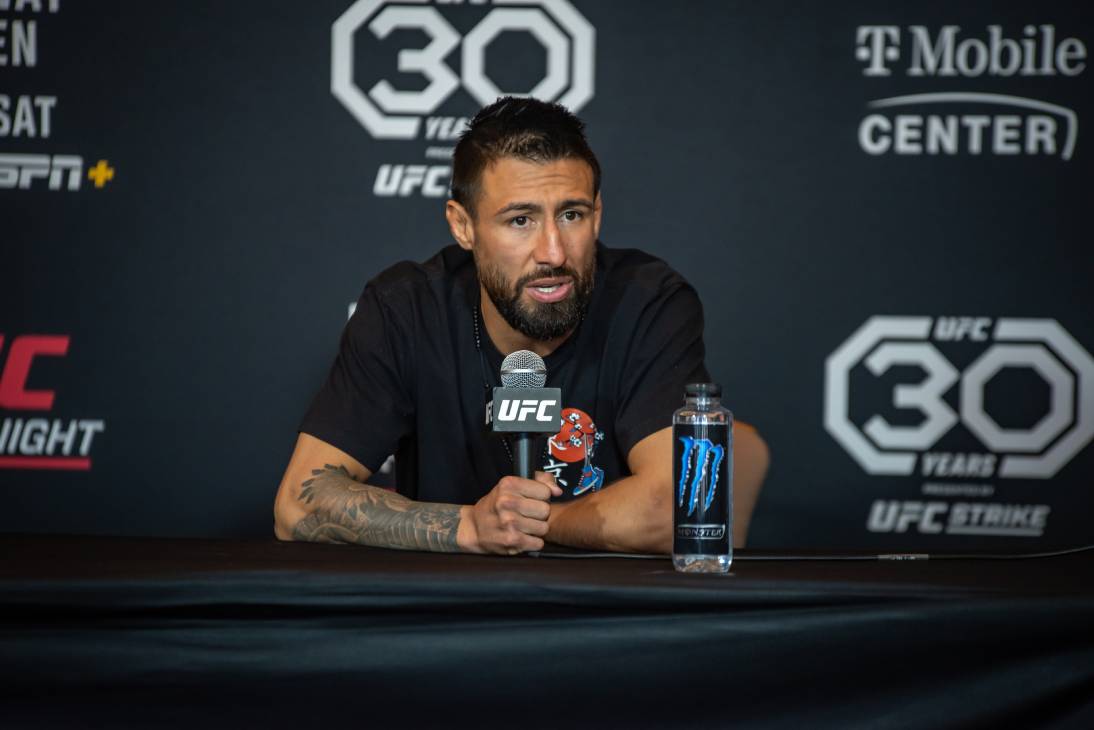 Крис Гутьеррес