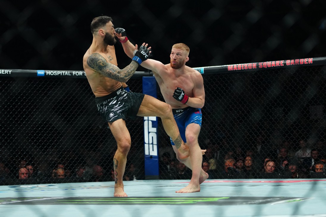 Бо Никал (справа)