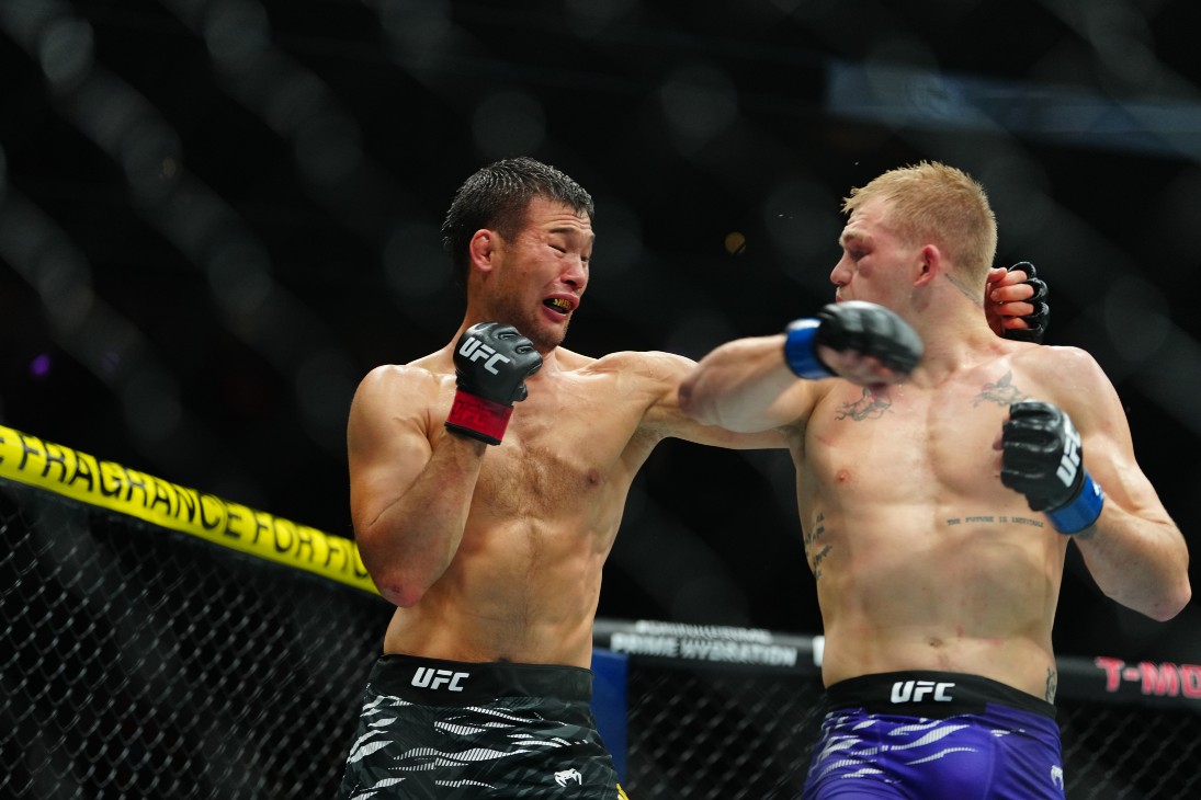 Шавкат Рахмонов (слева)