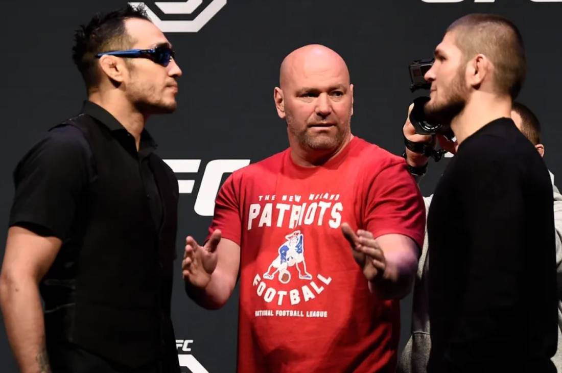 Хабиб Нурмагомедов (справа)