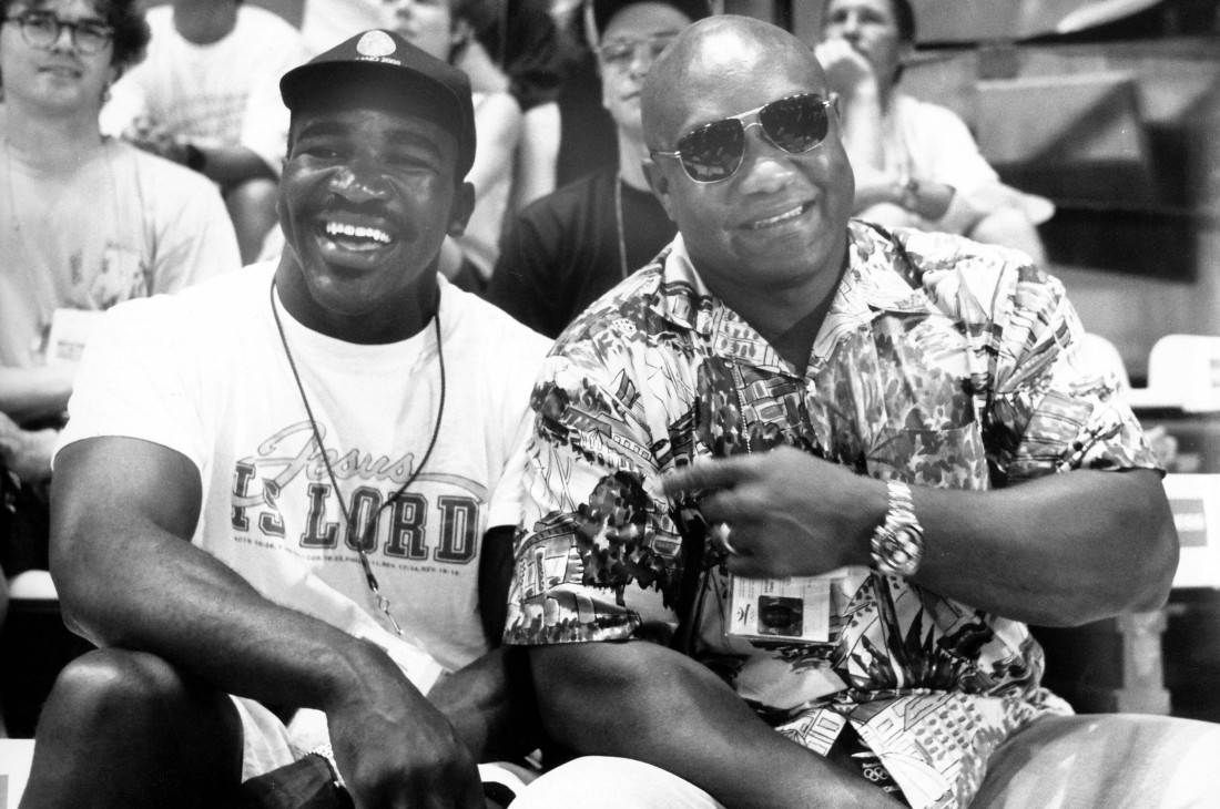 Эвандер Холифилд с Джорджем Форманом — архивное фото 