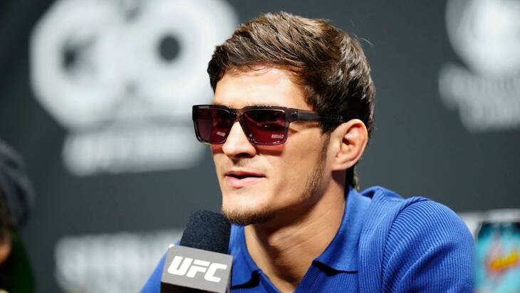 Александр Волкановски