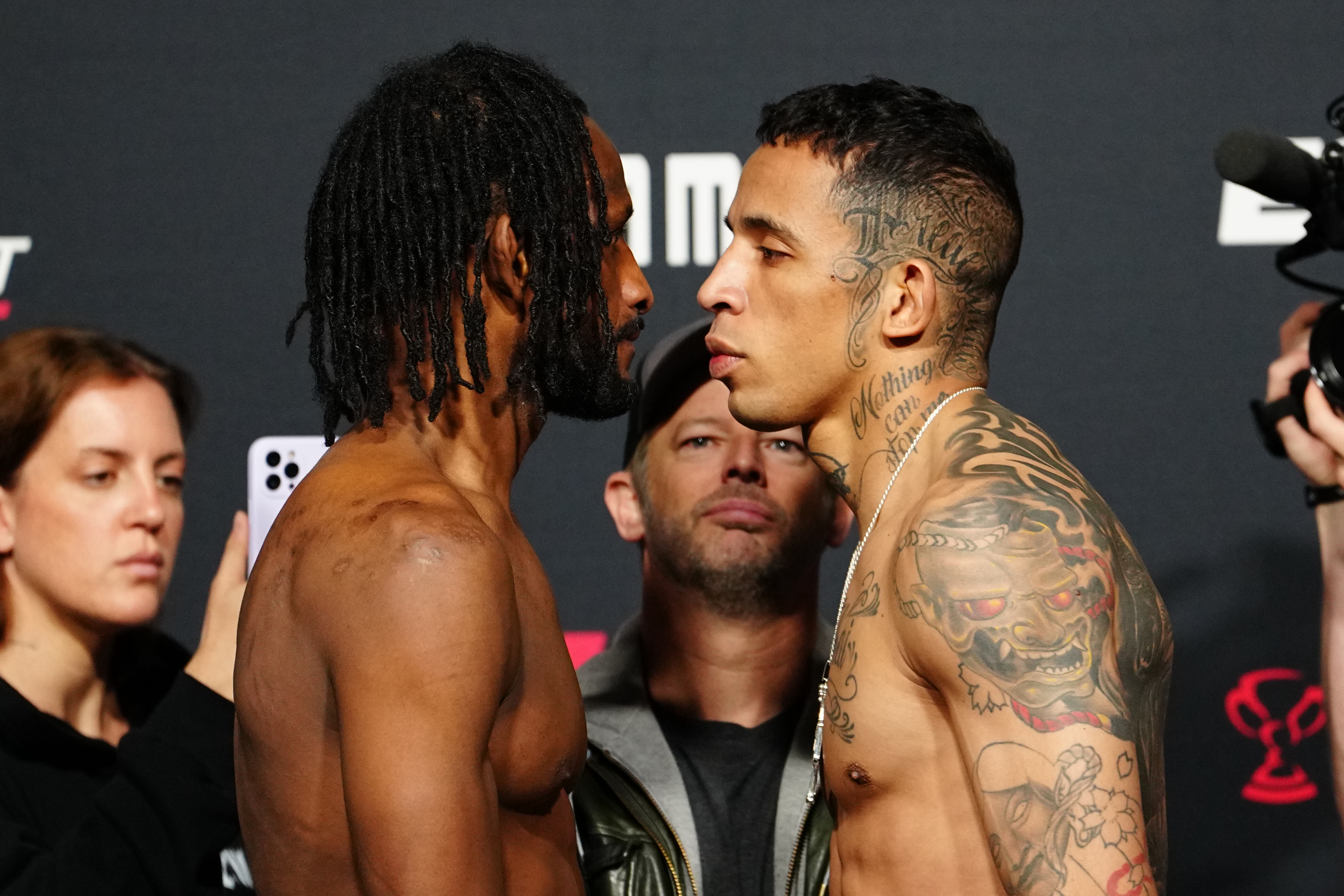 Нил Мэгни и Карлос Пратес