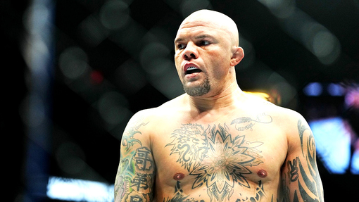 Энтони Смит 