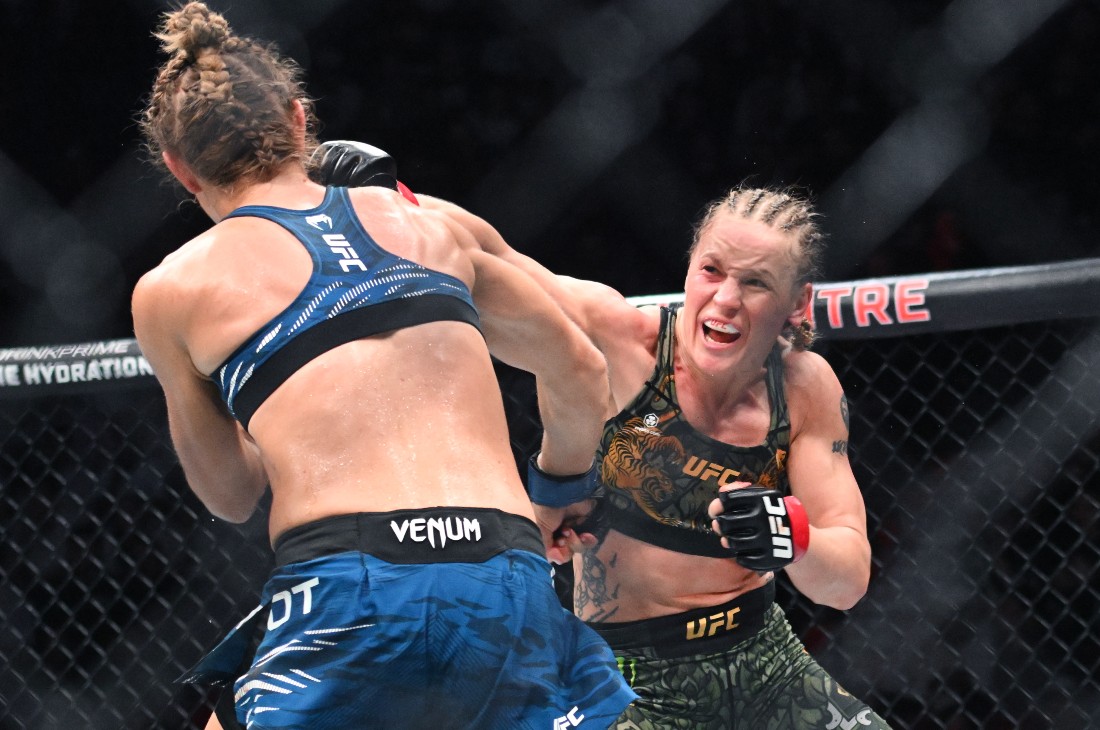 Манон Фиро против Валентины Шевченко