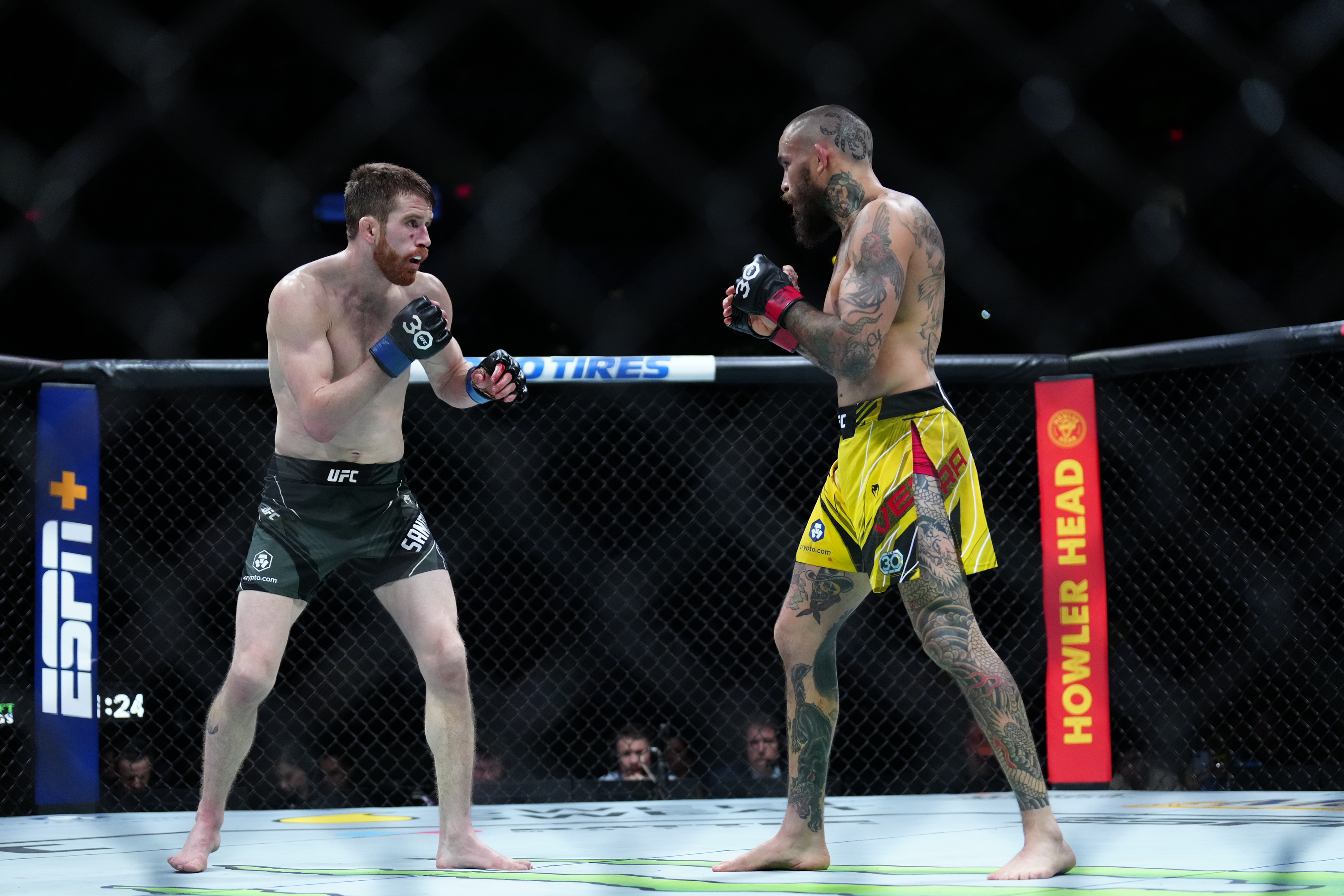 Кори Сэндхаген против Марлона Веры