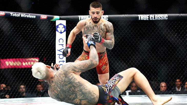 Илия Топурия против Чарльза Оливейры