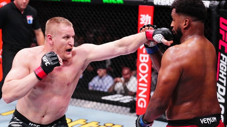 Сергей Павлович против Вальдо Кортес-Акосты