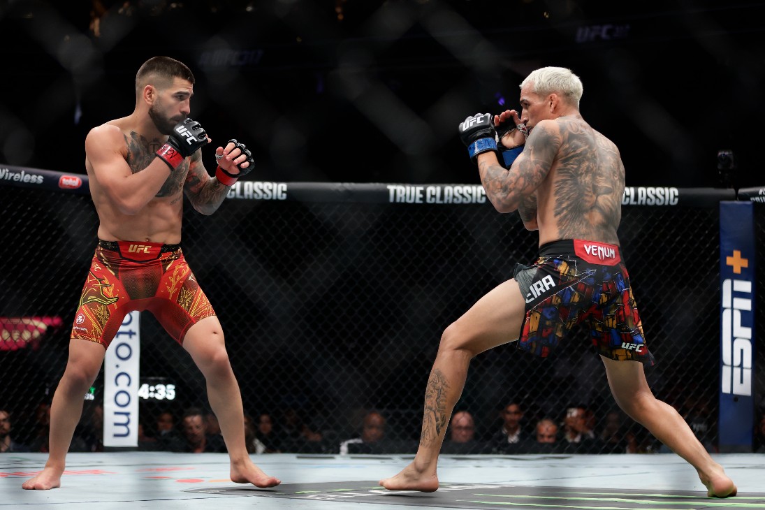 Илия Топурия и Чарльз Оливейра