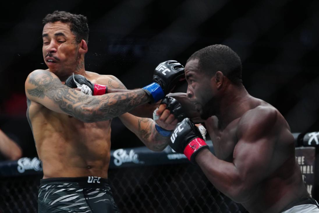 Карлос Пратес (слева)