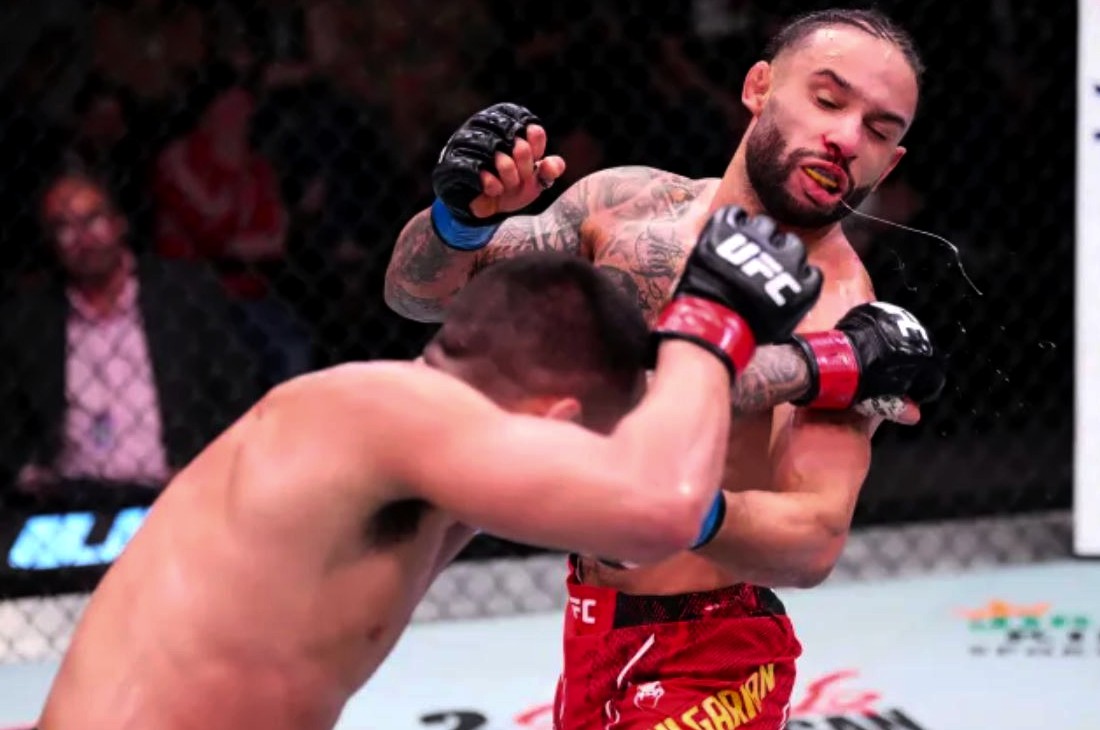 Айзек Дулгарян (справа)