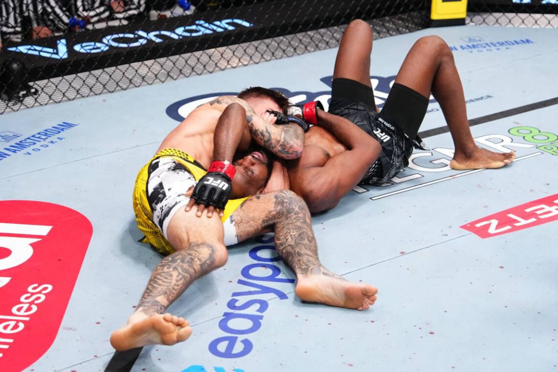 Ярослав Амосов против Нила Мэгни